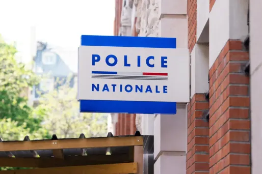 police nationale panneau