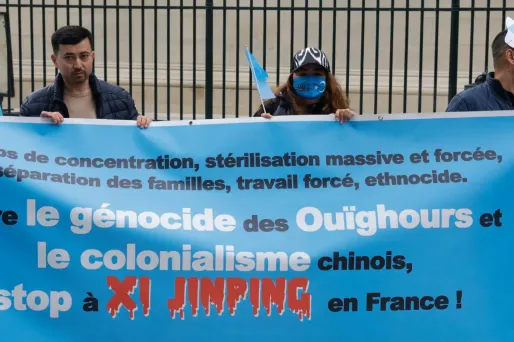 Xi Jinping en France : grand rassemblement de Tibétains à Paris pour dénoncer la venue du président chinois