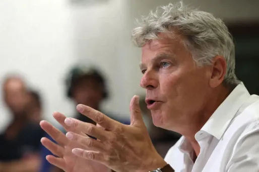 Une arrivée de Mélenchon à Matignon «n'a jamais fait l'objet d'un accord» au Nouveau front populaire, affirme Fabien Roussel