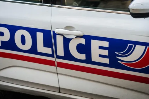 Une fillette retrouvée morte chez elle dans le Puy-de-Dôme, sa mère hospitalisée