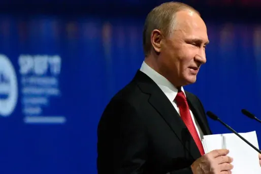 Le président russe Vladimir Poutine s'est exprimé vendredi alors qu'il participe au Forum économique de Saint-Pétersbourg.