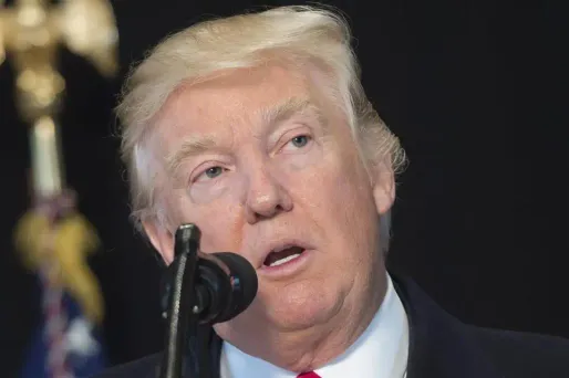 Donald Trump a également abordé l'Union européenne, un projet auquel il s'est dit "totalement favorable" et qu'il juge "formidable".