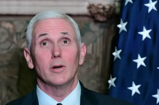 Mike Pence doit rassurer ses partenaires européens après certaines déclarations fracassantes de Donald Trump.