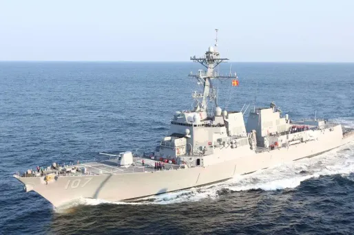 Un navire de guerre américain est passé à moins de 12 milles nautiques de l'île de Triton.