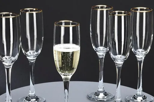 Rassemblez-vous autour d’un bon champagne à l’occasion des fêtes