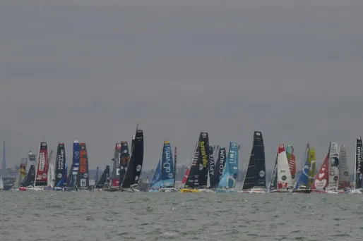 La première difficulté devrait apparaître lundi, avant de négocier les Açores, où un anticyclone divisera la flotte.