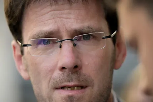 Le maire socialiste de Rouen, Nicolas Mayer-Rossignol, annonce être atteint d'un cancer