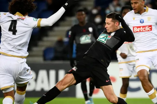 Les 32e de finale de la Coupe de France masculine de football seront disputés les vendredi 6 janvier, samedi 7 janvier et dimanche 8 janvier