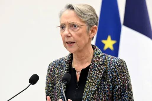 Élisabeth Borne a annoncé la mise en place d'un dispositif "adapté" pour les carrières longues.