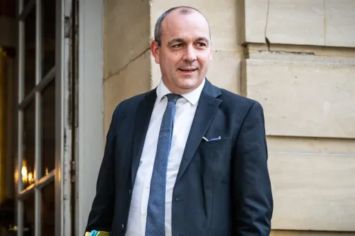 Laurent Berger, secrétaire général de la CDFT a "le sentiment" que le gouvernement va décider de reporter l'âge légal de départ à la retraite à 64 ans plutôt que 65.