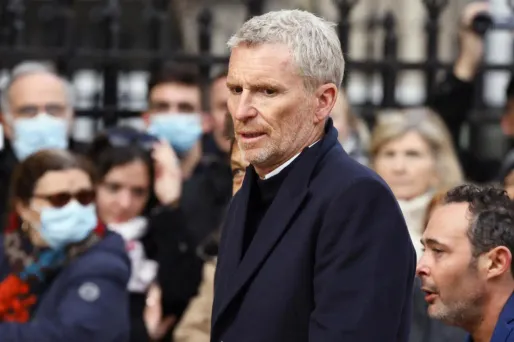 Le journaliste et présentateur télé Denis Brogniart est accusé par certaines journalistes de "colères froides et humiliantes".