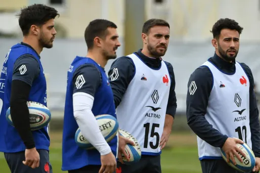 Seuls six joueurs ont été rappelés dimanche soir pour préparer le match en Irlande samedi : Bécognée, Castets, Cros, Barassi, Buros et Lebel