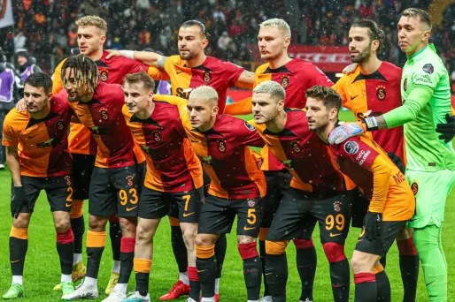 Les joueurs du club turc de Galatasaray ont fait don de leur salaire pour financer les opérations d’aide après le séisme en Turquie