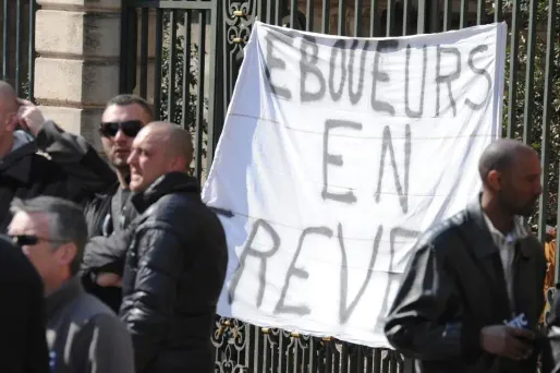 La CGT a annoncé l'acte 2 de la grève des éboueurs et souligne l'espérance de vie plus courte des éboueurs.