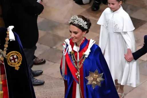 Kate est apparue dans une tenue flamboyante, aux couleurs du drapeau britannique.