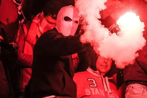 Une douzaine de rats peints en rouge ont été lancés dans les tribunes lors d'un derby en Belgique