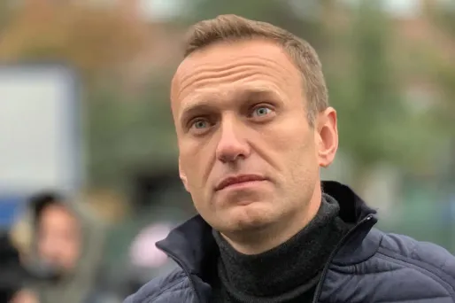 L'opposant russe Alexeï Navalny avait porté plainte contre Yves Rocher mais la justice a confirmé le non-lieu en faveur de l'entreprise de cosmétique.