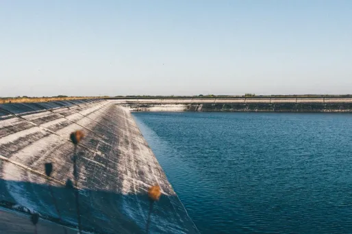 Les travaux d'une "bassine" ont débuté lundi dans les Deux-Sèvres à Priaires. (Illustration)