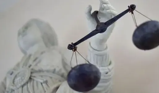 Il avait organisé la fugue de ses filles