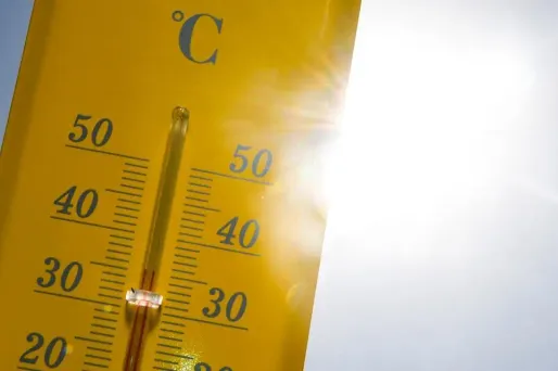 50 départements en vigilance orange canicule lundi, contre 49 dimanche annonce Météo-France, ce dimanche.