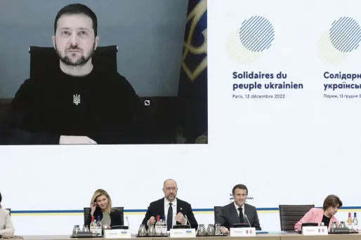 La conférence baptisée "Solidaires du peuple ukrainien", se tient en présence du président français Emmanuel Macron et du premier ministre ukrainien Denys Schmyhal.