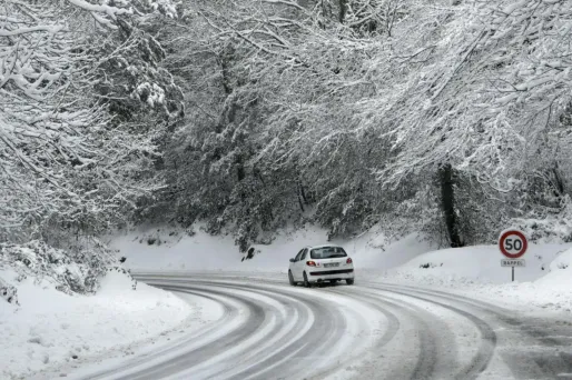 route enneigée neige pneus