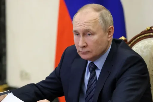 Vladimir Poutine ne souhaitera pas la bonne année à Emmanuel Macron, ni à Joe Biden.