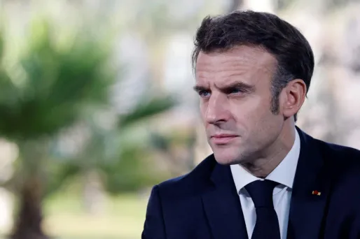 Lors d'un sommet, le président Emmanuel Macron a appelé l'Irak à suivre une autre voie que celle d'un «modèle dicté de l'extérieur».