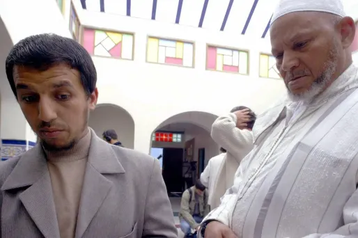 L'imam Iquioussen a été placé sous surveillance électronique par un juge belge.