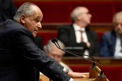 Jean-Paul Mattei souhaite que la majorité "se pose les bonnes questions".
