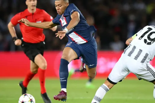 Kylian Mbappé a marqué deux buts pour Paris.
