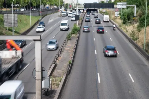 Le périphérique parisien a été bloqué par des militants écologistes.