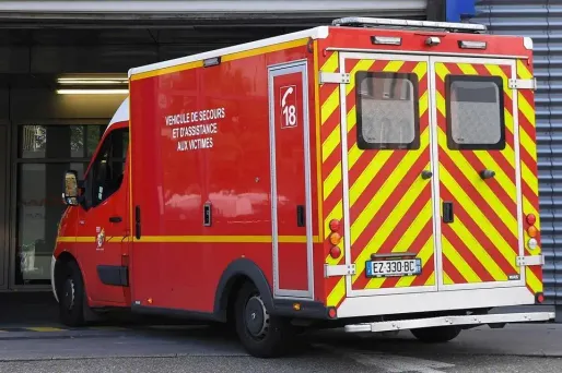 1er-Mai : demande de renvoi du procès de la femme suspectée d'avoir agressé un pompier