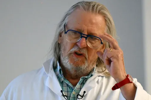 Essais cliniques : l'IHU de Didier Raoult coupable de «graves manquements»