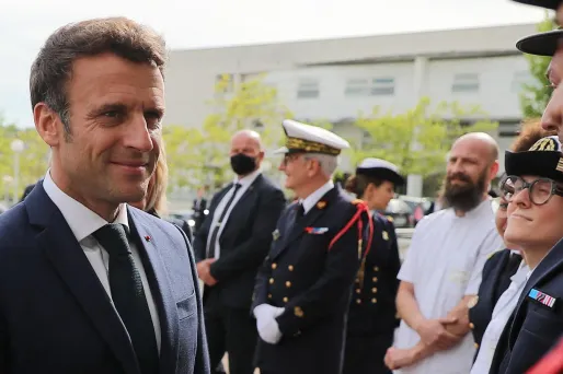 Macron souhaite «un retour au calme et à la concorde» après la bataille présidentielle