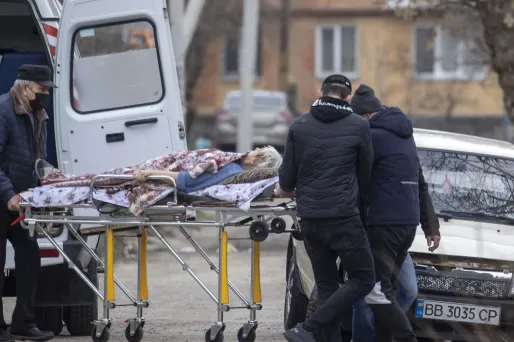 La première journée de l’offensive russe contre l'Ukraine a déjà fait plusieurs dizaines de morts.