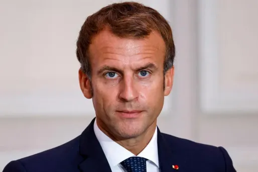 Emmanuel Macron convoque à 17 heures, un nouveau conseil de défense.
