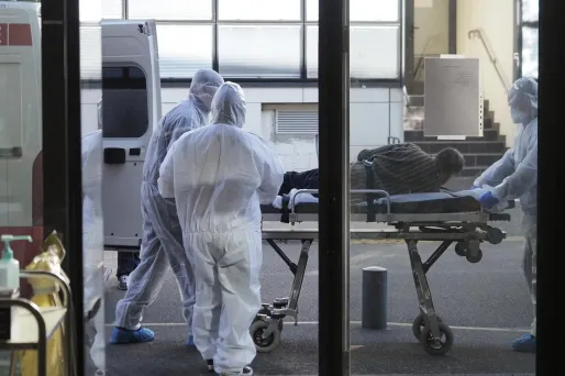 Les hospitalisations et réanimations sont à la hausse.