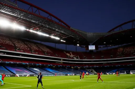 Le sport à huis clos