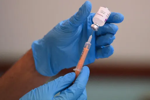 La campagne de vaccination devrait s'accélérer.