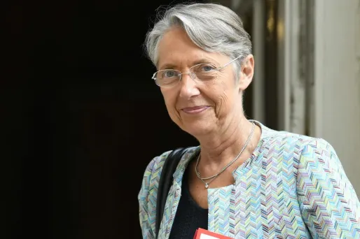 La ministre du Travail Elisabeth Borne est hospitalisée après avoir contracté le coronavirus.