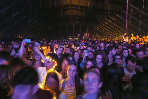 Le Printemps de Bourges, annulé l'an dernier, voit son édition 2021 reportée.