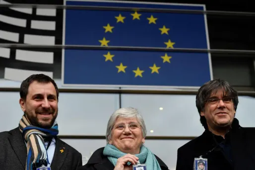L'immunité des eurodéputés Toni Comin, Carla Ponsati et Carles Puigdemont a été levée par le Parlement européen.