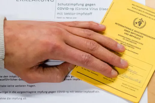 Covid-19 : accord entre eurodéputés et Etats membres sur le certificat sanitaire européen