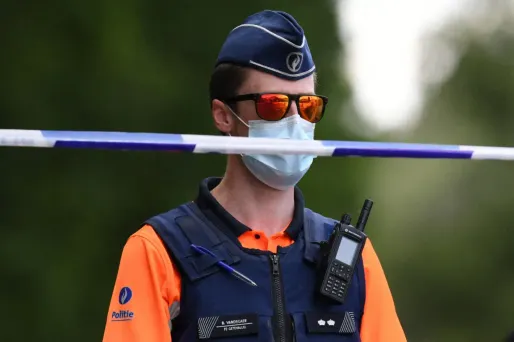 Le corps de l'homme a été découvert par des promeneurs dans les bois de la commune de Dilsen-Stockem.