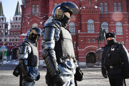 Moscou limite les évènements publics et ferme sa fan-zone de l'Euro