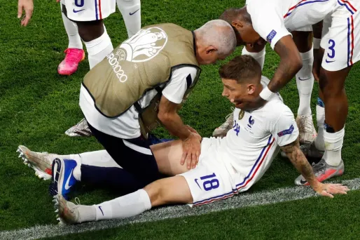 Lucas Digne sera forfait pour le huitième de finale contre la Suisse.