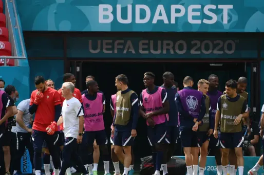 Les Bleus affrontent les Hongrois dans leur stade de Budapest.
