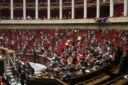 Les débats sont mouvementés à l'Assemblée nationale.
