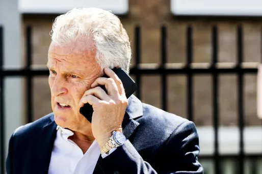 Peter R. de Vries est spécialisé dans les affaires criminelles.